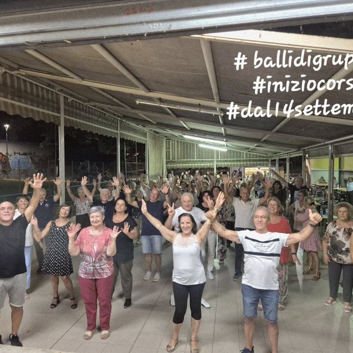 Balli di gruppo con Monica